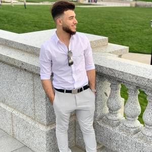 Meet your Posher, Aziz